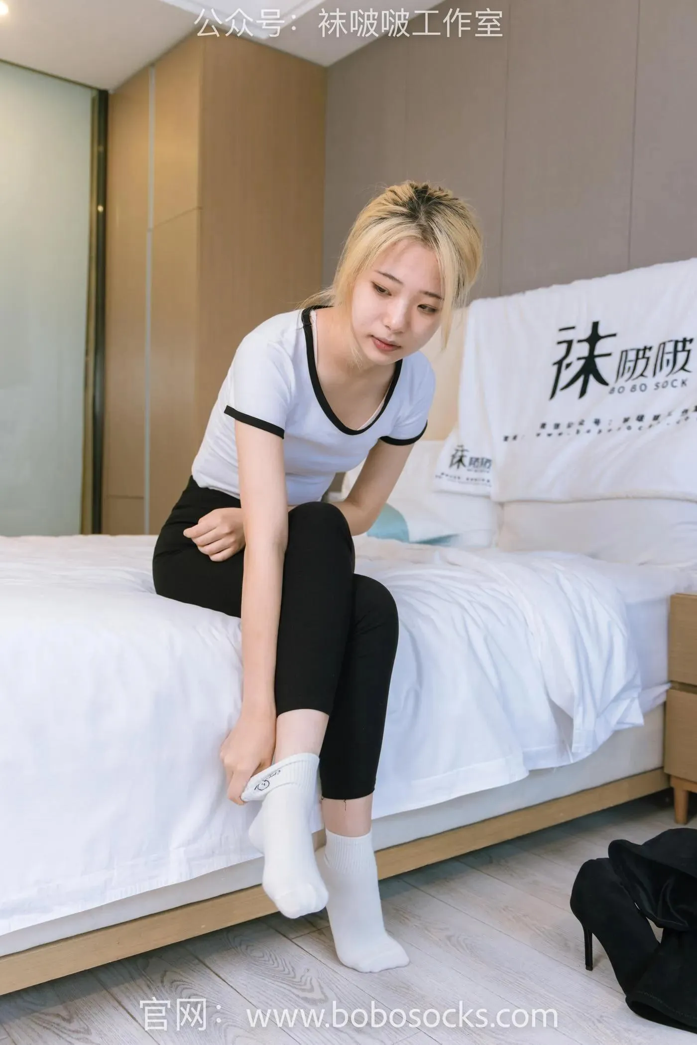 [BoBoSocks袜啵啵]NO.122 小淳-高跟长靴、白棉袜 [149P]插图6